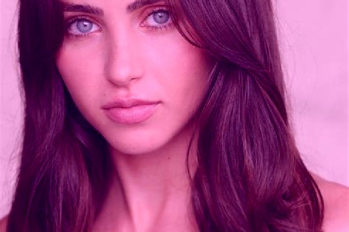 Sienna, 35, a brunette dark-eyed latina companion based in Goektepe. Offering OWO, Roleplay, A-Level, Dinner Date. Available for incall and outcall, day and ...