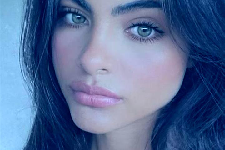 Sienna, 35, a chestnut green-eyed indian companion based in St. Andrew-Windfields. Offering Roleplay, Striptease, OWO. Available for incall and outcall, day ...