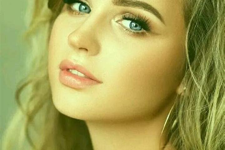 Sienna, 35, a dark blonde blue-eyed ebony companion based in Las Pintitas. Offering Couples, Tantra, Dinner Date, Striptease. Available for incall and outcal...