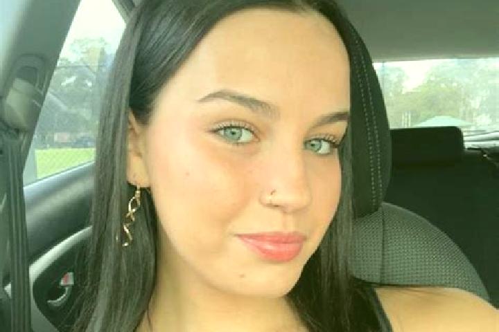 Sienna, 35 — Escort in Saint Helen s Park, Canada
