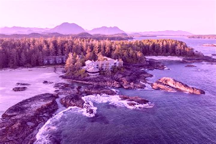 Sienna, 35 — Escort in Tofino, Canada