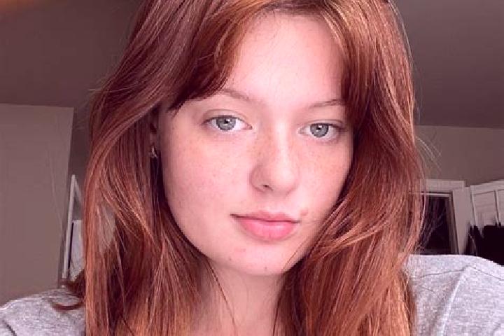 Sienna, 36, a auburn grey-eyed caucasian companion based in El Penon. Offering Couples, Prostate Massage, Girlfriend Experience, Party Girl. Available for in...