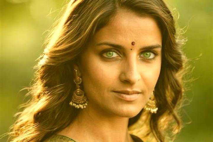 Sienna, 36, a chestnut green-eyed indian companion based in Kleine-Spouwen. Offering OWO, Roleplay, Travel Companion, Girlfriend Experience, Fetish. Availabl...