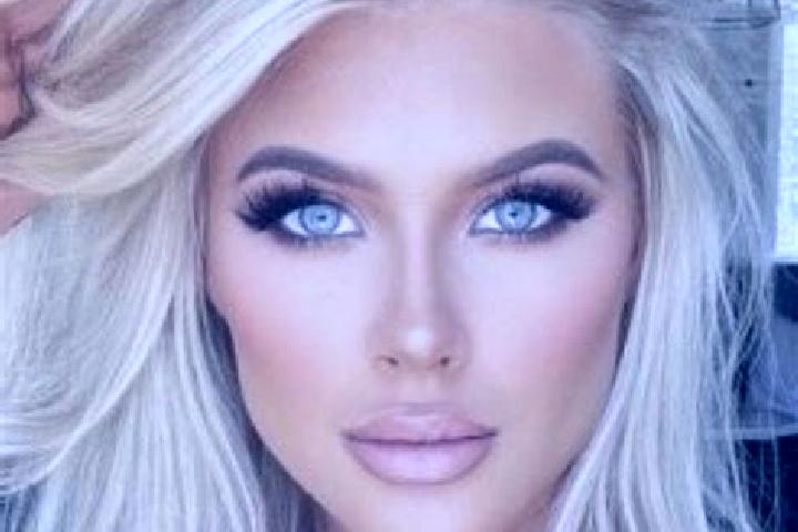 Sienna, 36, a platinum blonde brown-eyed mediterranean companion based in Horseshoe Bay. Offering Massage, Prostate Massage. Available for incall and outcall...