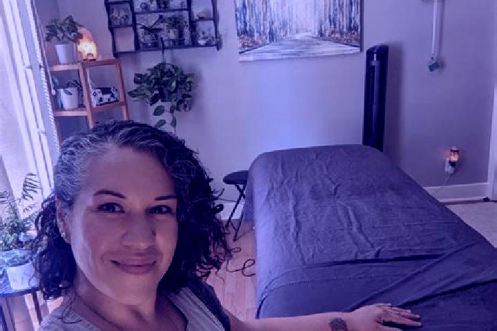 Sienna, 37, a black brown-eyed european companion based in Obon. Offering Erotic Massage, Roleplay. Available for incall and outcall, day and evening dates.
