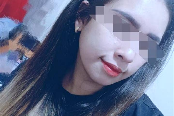 Sienna, 38, a black dark-eyed asian companion based in Penanggal. Offering BDSM, Travel Companion, Party Girl, Domination, Fetish. Available for incall and o...