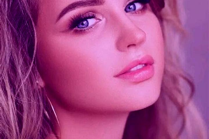 Sienna, 38, a dark blonde blue-eyed mediterranean companion based in Currais. Offering Massage, Prostate Massage, Tantra. Available for incall and outcall, o...