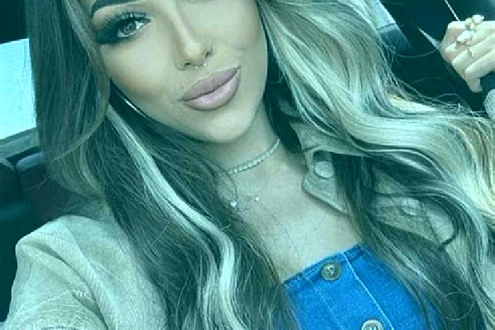 Sienna, 39, a dark blonde brown-eyed middle eastern companion based in Shirland. Offering Duos, BDSM, Striptease. Available for incall and outcall, day and e...