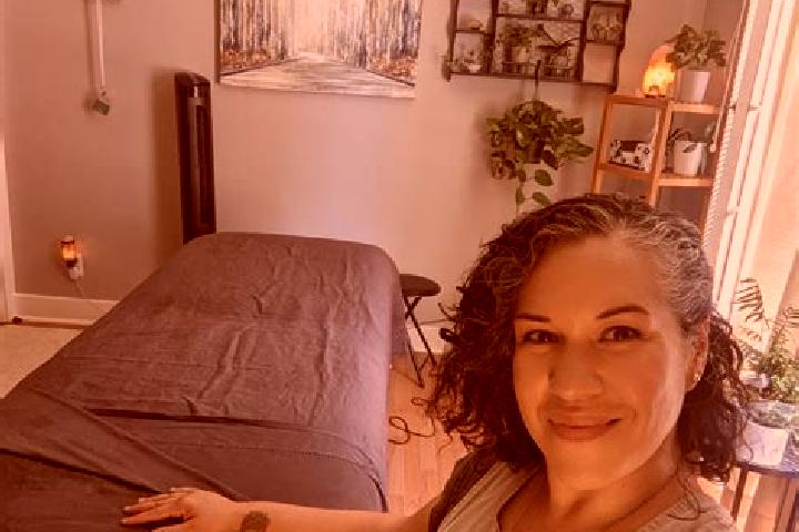 Sofia, 20, a auburn amber-eyed ebony companion based in Borensberg. Offering Dinner Date, CIM, Massage. Available for incall and outcall, day and evening dates.