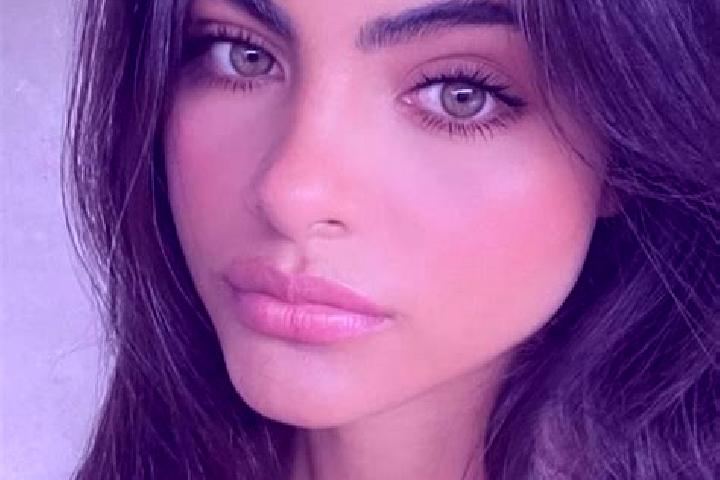 Sofia, 20, a black dark-eyed indian companion based in Anseroeul. Offering Duos, Deep French Kissing, Roleplay, CIM, Massage. Available for incall and outcal...
