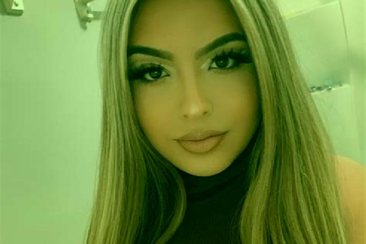 Sofia, 20, a blonde grey-eyed latina companion based in Mafa Mafou. Offering Striptease, Deep French Kissing, Party Girl. Available for incall and outcall, o...