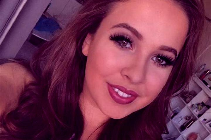 Sofia, 20, a brunette grey-eyed mixed companion based in Berger. Offering Fetish, Striptease, GFE. Available for incall and outcall, day and evening dates.