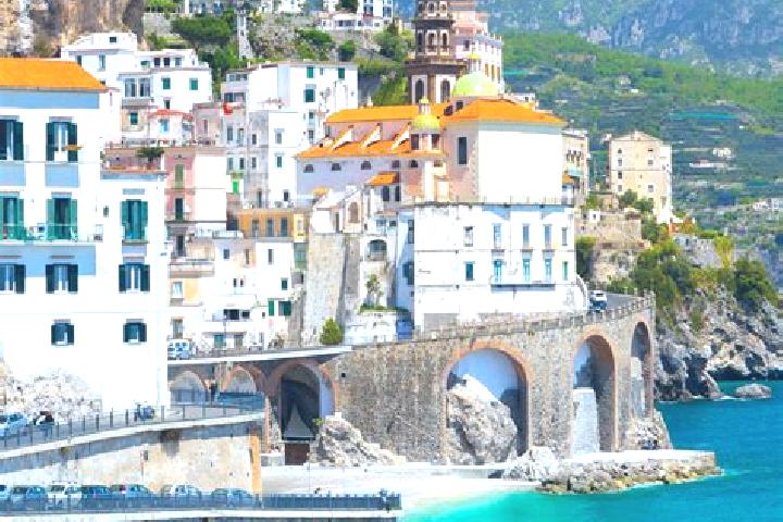 Sofia, 22 — Escort in Badalasco, Italy