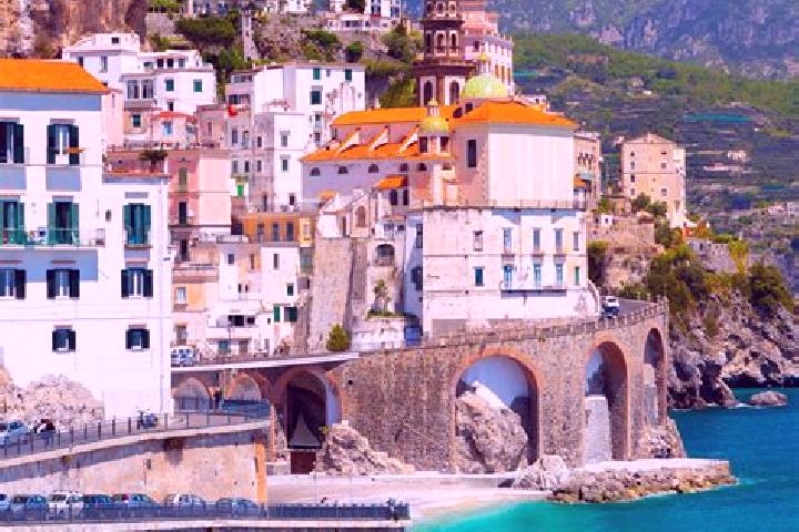 Sofia, 22 — Escort in Paspardo, Italy
