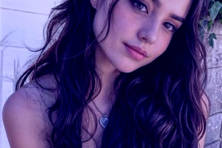 Sofia, 23, a auburn hazel-eyed european companion based in Adjumani. Offering Fetish, Deep French Kissing, 69, GFE. Available for incall and outcall, day and...