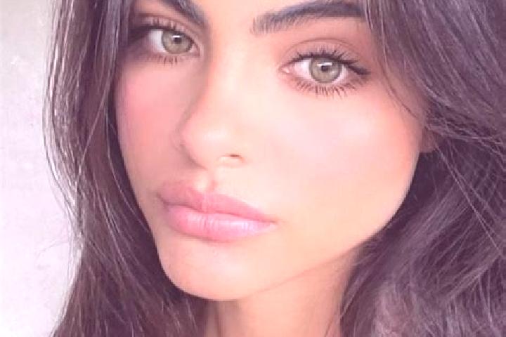 Sofia, 23, a brunette blue-eyed indian companion based in El Chavarin. Offering Overnight, 69, Couples. Available for incall and outcall, day and evening dates.