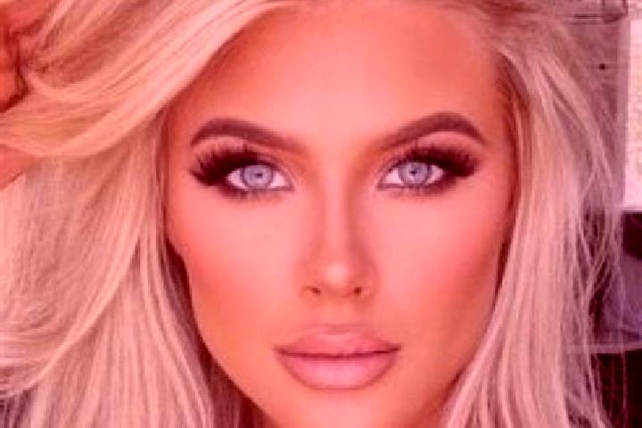 Sofia, 23, a platinum blonde amber-eyed caribbean companion based in Spring Park. Offering Couples, A-Level. Available for incall and outcall, overnight book...