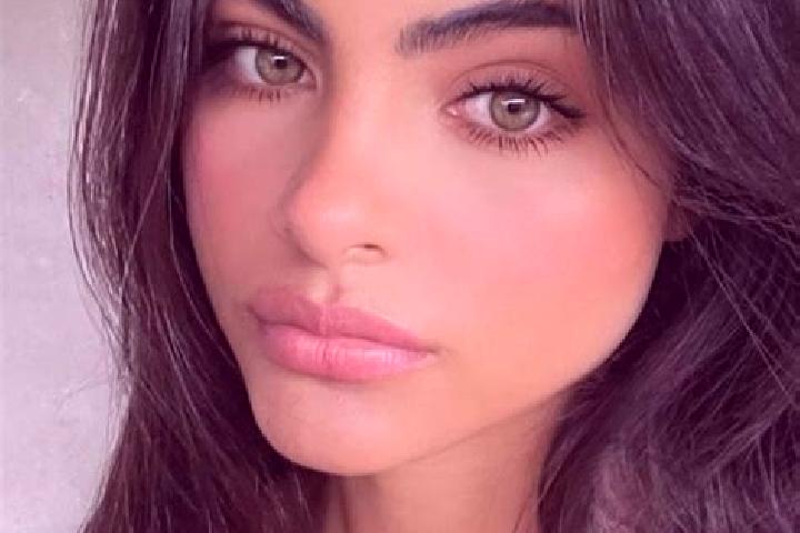 Sofia, 23, a red green-eyed european companion based in Roinville. Offering Girlfriend Experience, Tantra, Duos. Available for incall and outcall, overnight ...