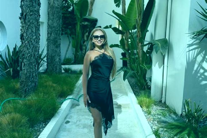 Sofia, 23 — Escort in Georgiana, United States