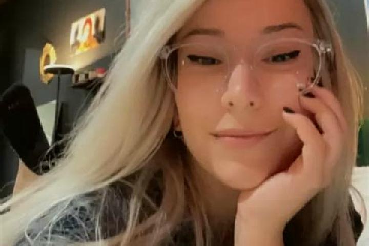 Sofia, 24, a auburn grey-eyed european companion based in Flers-en-Escrebieux. Offering Prostate Massage, Roleplay, Domination, Fetish, Dinner Date. Availabl...