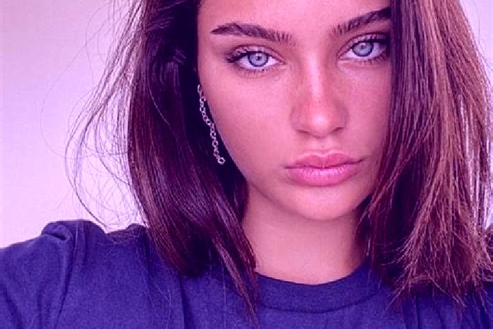 Sofia, 24, a brunette dark-eyed caribbean companion based in Aves. Offering Deep French Kissing, Overnight, BDSM, Girlfriend Experience. Available for incall...