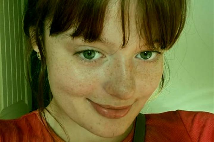 Sofia, 24, a red green-eyed caucasian companion based in Papatlaco Santiago. Offering 69, OWO, BDSM. Available for incall and outcall, day and evening dates.