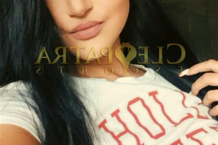 Sofia, 25, a auburn blue-eyed mediterranean companion based in Casarejos. Offering OWO, Dinner Date, 69, GFE, Tantra. Available for incall and outcall, overn...