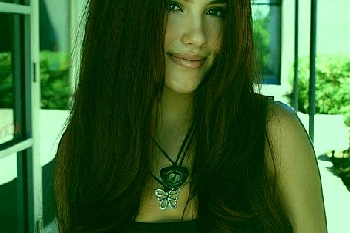 Sofia, 25, a auburn dark-eyed latina companion based in Zwochau. Offering Fetish, 69, Massage, Girlfriend Experience. Available for incall and outcall, overn...