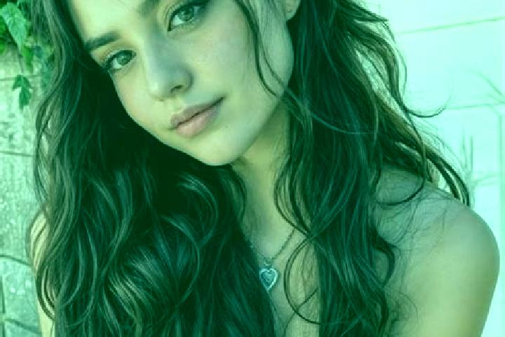 Sofia, 25, a brunette hazel-eyed slavic companion based in Leernes. Offering Striptease, CIM, 69, Domination. Available for incall and outcall, day and eveni...