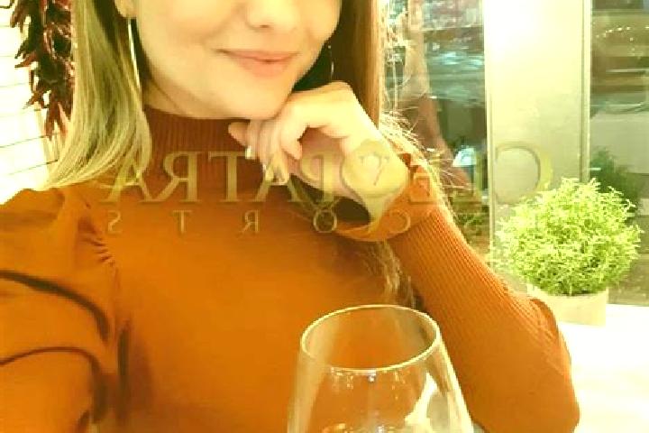 Sofia, 26, a auburn amber-eyed middle eastern companion based in Idah. Offering OWO, Party Girl, Dinner Date, Massage. Available for incall and outcall, day ...