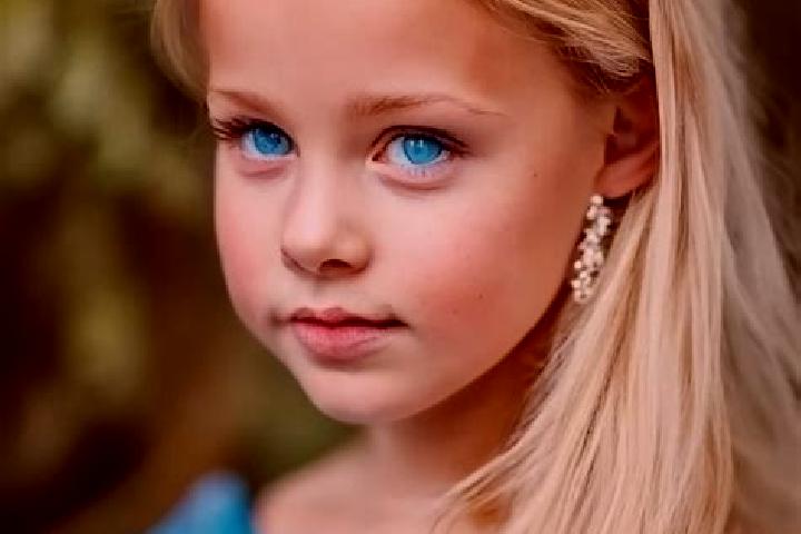 Sofia, 26, a blonde blue-eyed caucasian companion based in Cople. Offering Couples, GFE, BDSM, Party Girl. Available for incall and outcall, day and evening ...