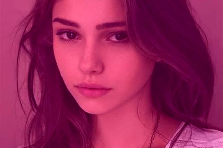 Sofia, 26, a chestnut grey-eyed slavic companion based in Kamenz. Offering Deep French Kissing, Tantra, Couples. Available for incall and outcall, day and ev...
