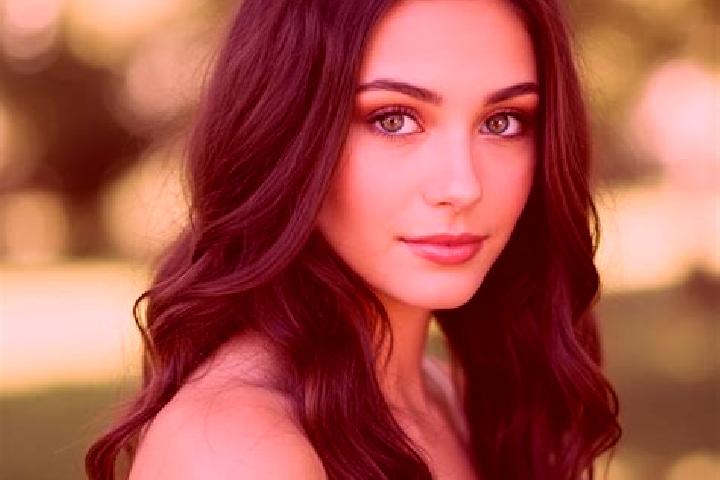 Sofia, 27, a brunette hazel-eyed european companion based in Templer Bestari. Offering OWO, Party Girl, Prostate Massage. Available for incall and outcall, o...