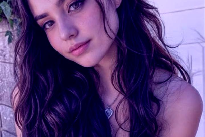 Sofia, 27, a dark blonde hazel-eyed middle eastern companion based in Frias. Offering Travel Companion, Party Girl, GFE, Domination. Available for incall and...