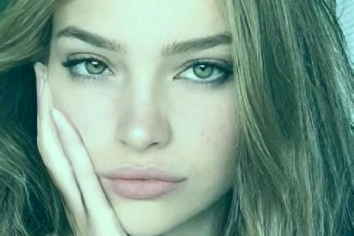 Sofia, 27, a red hazel-eyed european companion based in Villalpando. Offering Dinner Date, Party Girl, Roleplay. Available for incall and outcall, day and ev...