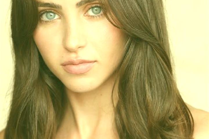 Sofia, 28, a brunette dark-eyed mediterranean companion based in Coreau. Offering A-Level, OWO, Fetish. Available for incall and outcall, day and evening dates.