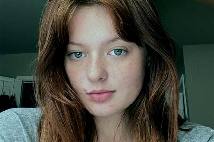 Sofia, 28, a red green-eyed mediterranean companion based in Bladenboro. Offering Striptease, Dinner Date, Couples, Travel Companion. Available for incall an...