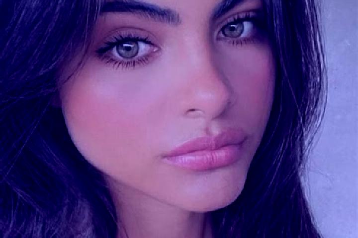 Sofia, 29, a auburn green-eyed indian companion based in Marayong. Offering GFE, 69, Erotic Massage. Available for incall and outcall, day and evening dates.