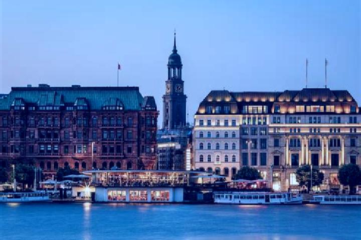 Sofia, 30 — Escort in Jaemshoeg, Sweden