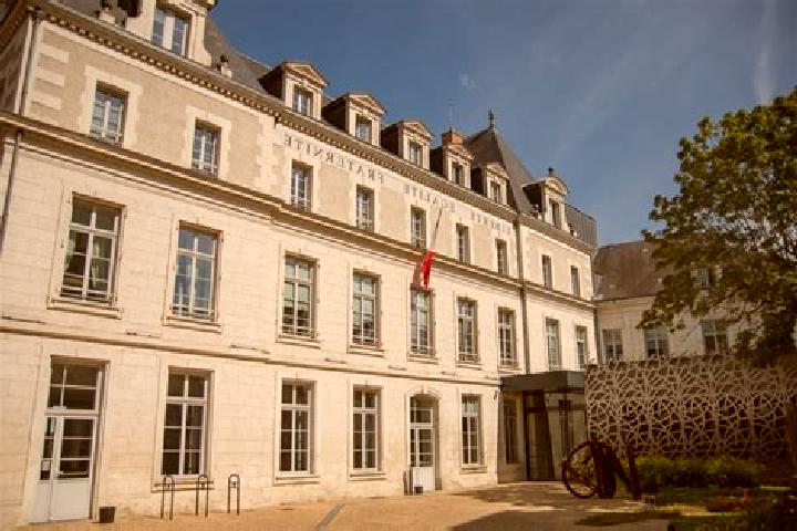 Sofia, 30 — Escort in Mussidan, France