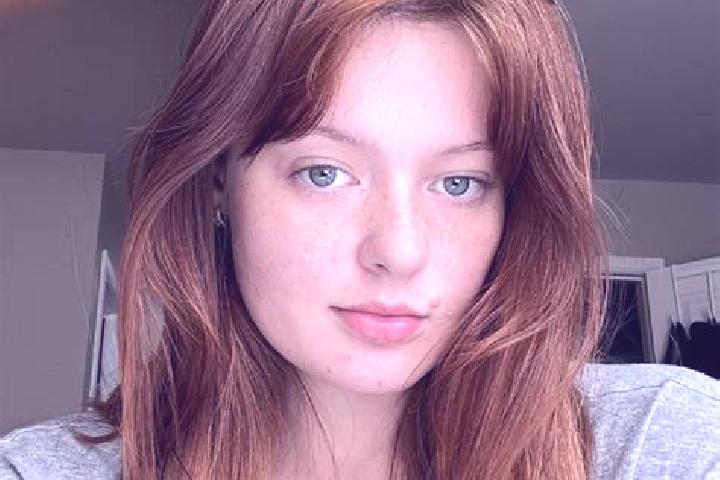 Sofia, 32, a auburn grey-eyed european companion based in Muaralakitan. Offering Prostate Massage, A-Level, Deep French Kissing, Domination. Available for in...