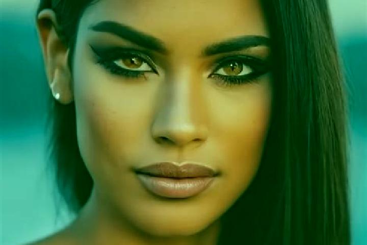 Sofia, 32, a dark blonde hazel-eyed latina companion based in Syrovice. Offering Massage, Striptease, Dinner Date, GFE. Available for incall and outcall, ove...