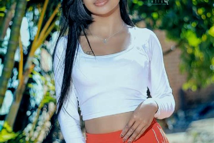 Sofia, 34 — Escort in Imerintsiatosika, Madagascar