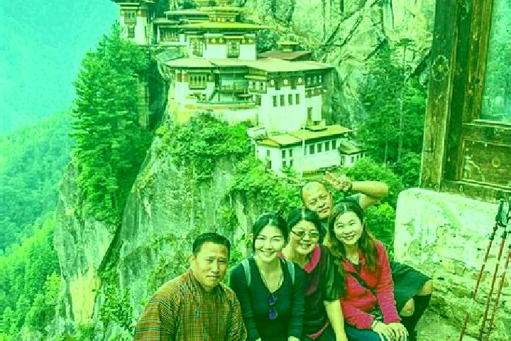 Sofia, 34 — Escort in Paro, Bhutan