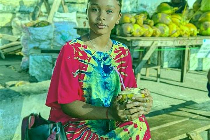 Sofia, 35 — Escort in Belize, Angola