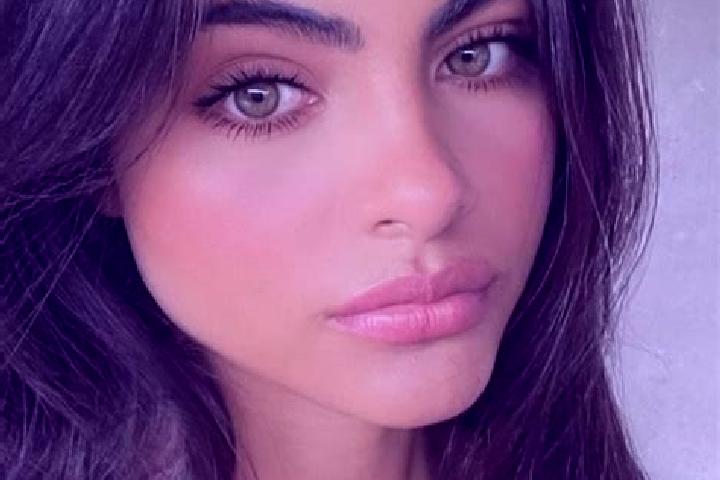Sofia, 36, a black amber-eyed indian companion based in Harmston. Offering Tantra, GFE, Duos, CIM, Massage. Available for incall and outcall, day and evening...