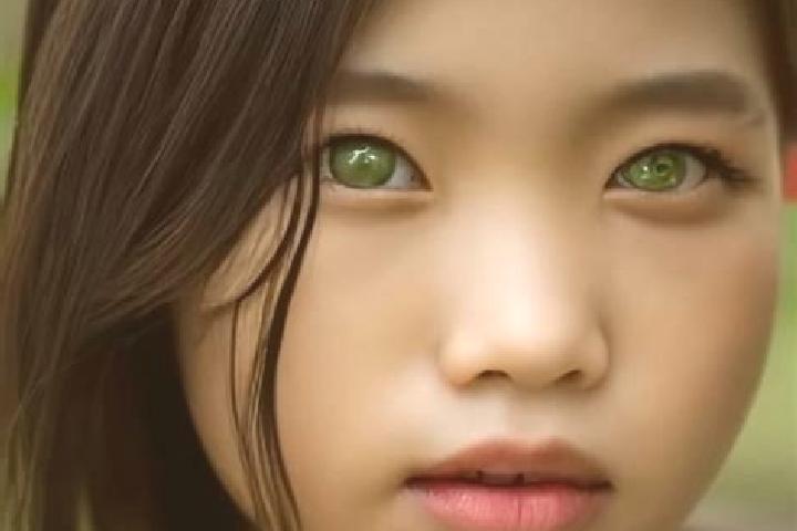 Sofia, 36, a red green-eyed asian companion based in Cogreg Kulon. Offering Prostate Massage, Party Girl, OWO, GFE, Couples. Available for incall and outcall...
