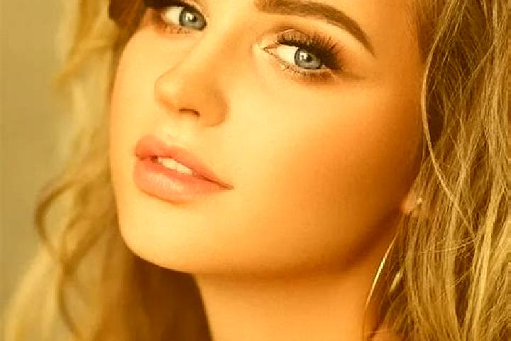 Sofia, 37, a dark blonde blue-eyed middle eastern companion based in Santa Ana Viejo. Offering Tantra, OWO, GFE. Available for incall and outcall, day and ev...