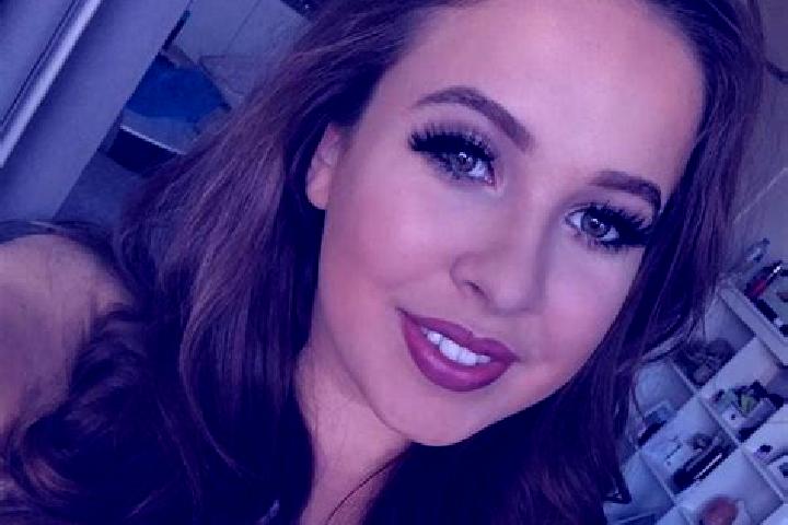 Sofia, 39, a brunette amber-eyed slavic companion based in Le anpu Miaozudongzuxiang. Offering Roleplay, Party Girl, Girlfriend Experience, Tantra. Available...