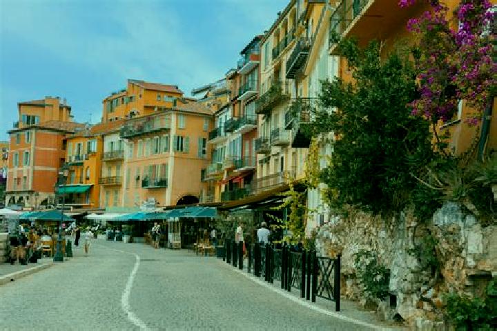 Sofia, 39, a dark blonde green-eyed caucasian companion based in Villefranche-sur-Mer. Offering Tantra, Deep French Kissing, 69, Prostate Massage, Overnight....